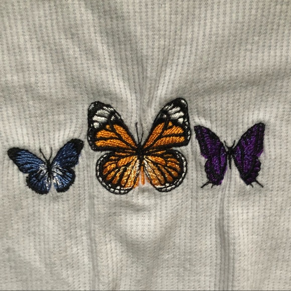White ribbed t-shirt with butterflies - Picture 3 of 3